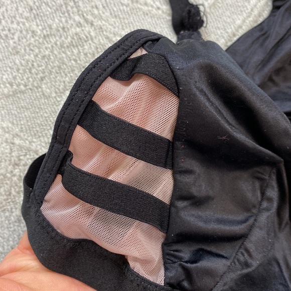 Victoria’s Secret Slick Black and Mesh Bralette - Picture 3 of 7